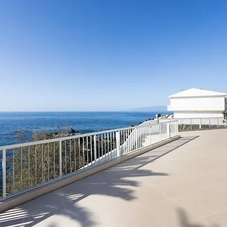 Pn 12 * Puerto de Santiago (Tenerife)